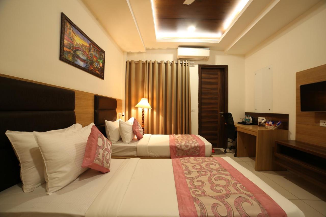 Hotel Grand Regency By Jmd Group Near Delhi Igi Airport Yeni Delhi Dış mekan fotoğraf