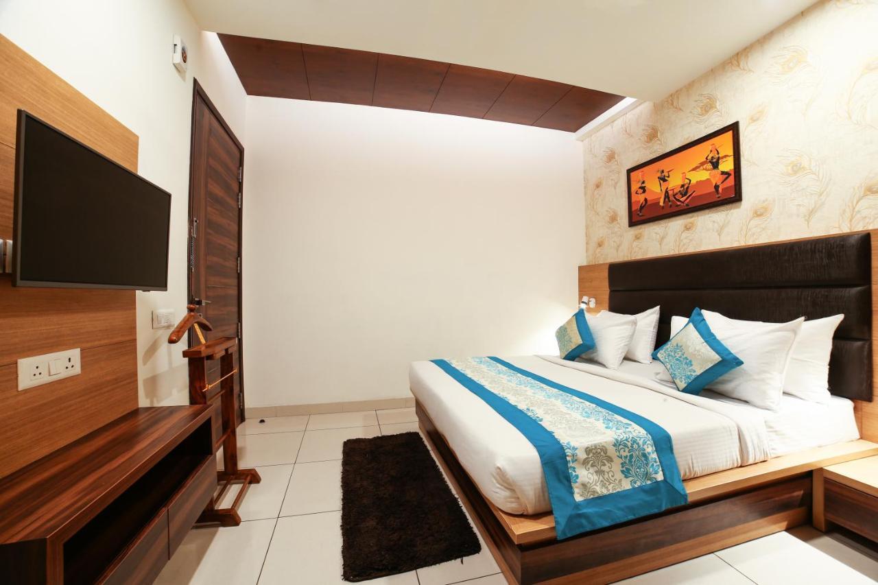 Hotel Grand Regency By Jmd Group Near Delhi Igi Airport Yeni Delhi Dış mekan fotoğraf